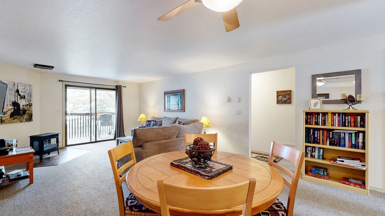 Photo of Livingroom in McCall