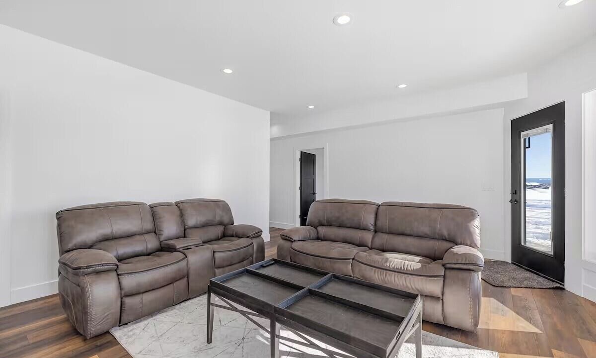 Photo of Livingroom in Island Park