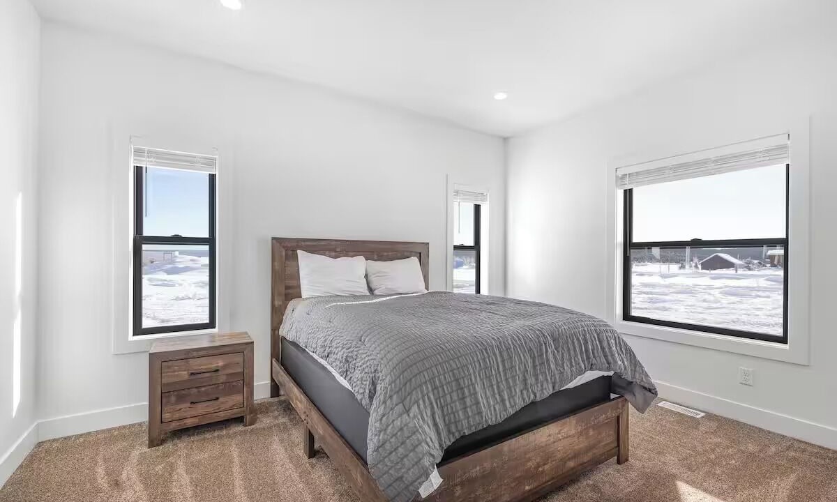 Photo of Bedroom in Island Park