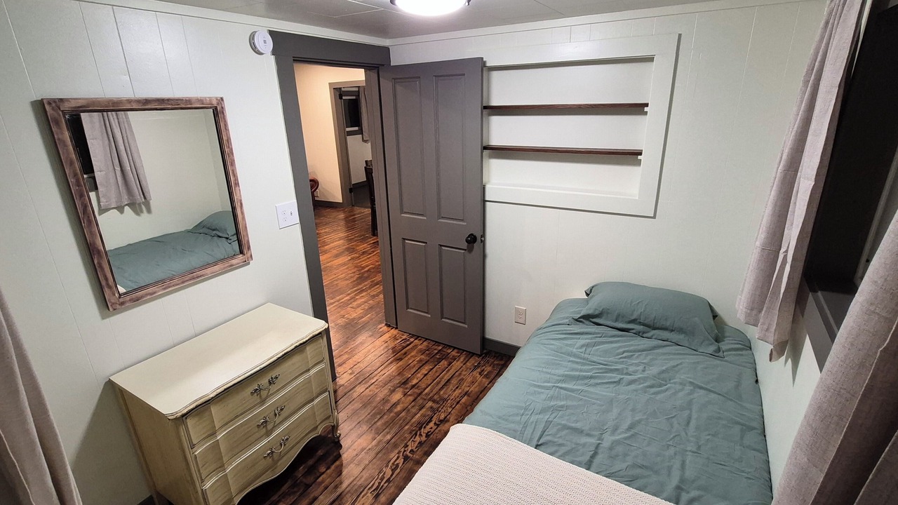 Photo of Bedroom in Centralia - Chehalis