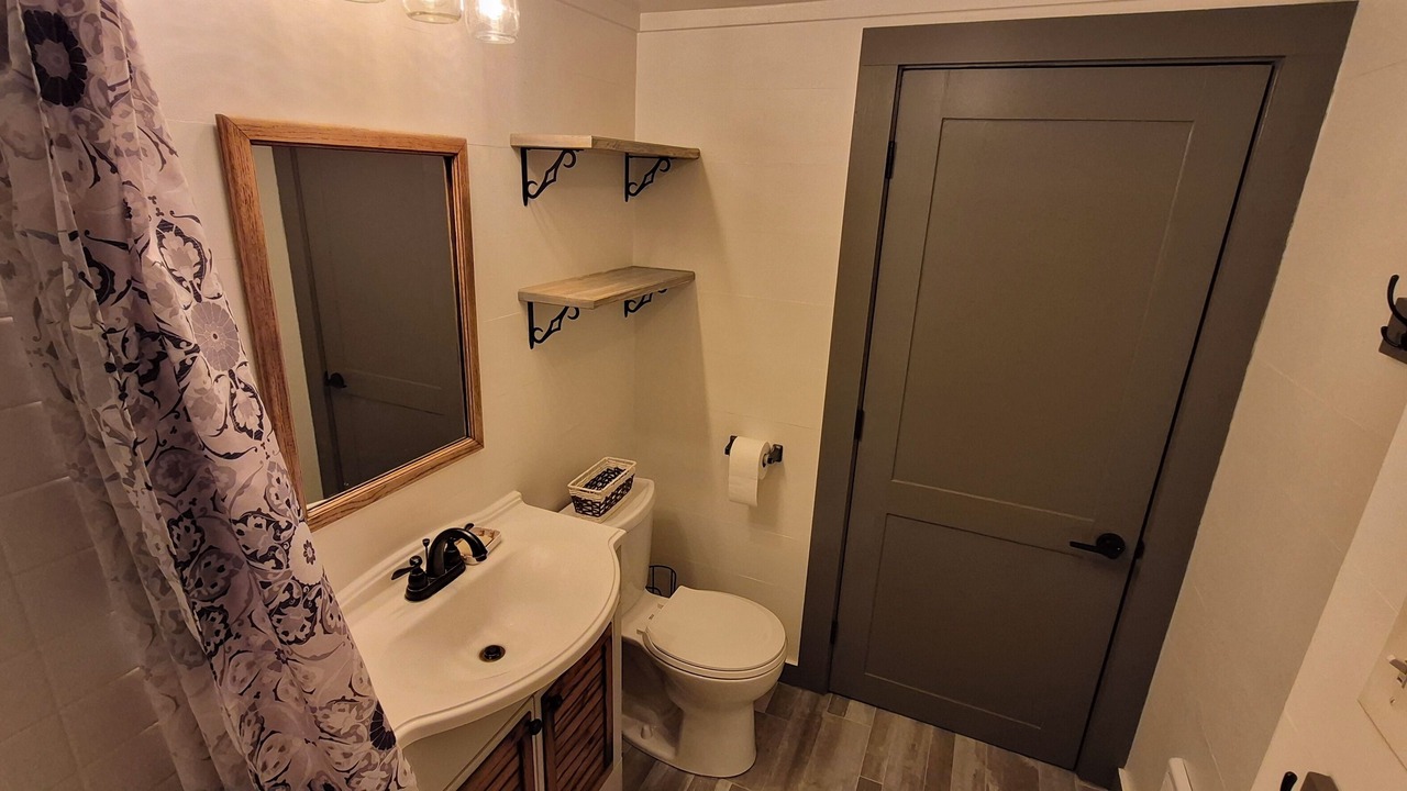 Photo of Bathroom in Centralia - Chehalis