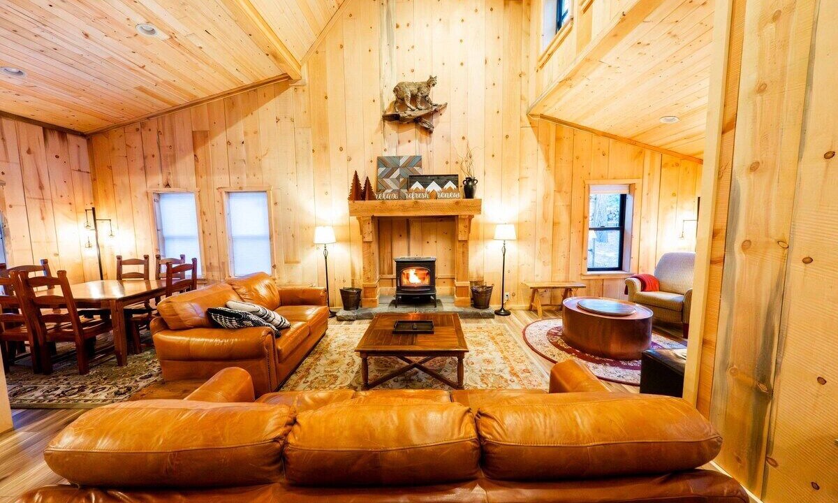 Photo of Livingroom in Black Butte Ranch