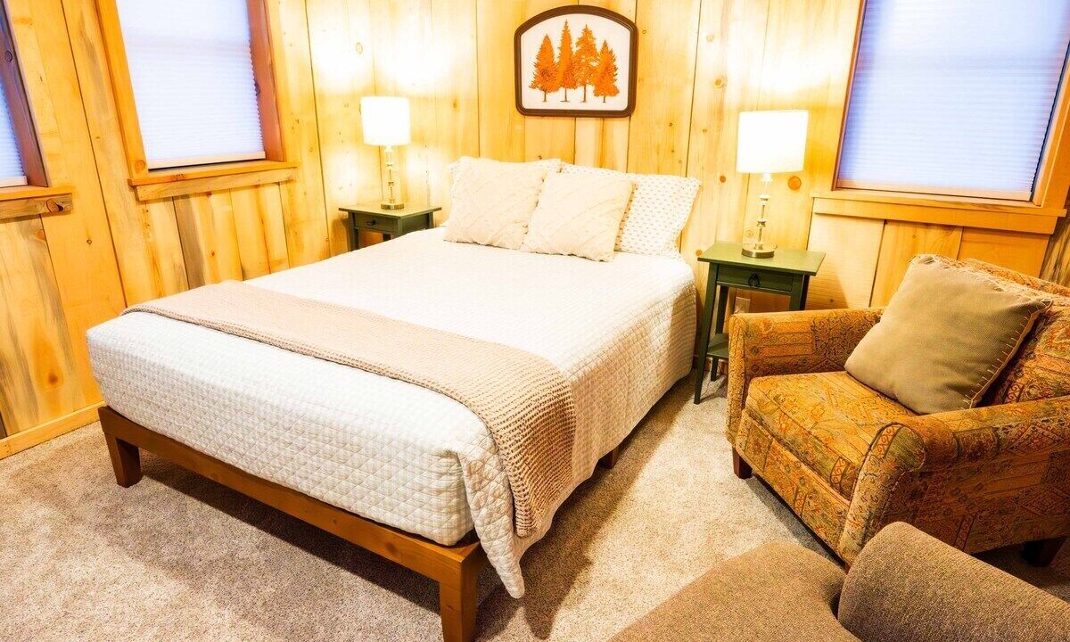 Photo of Bedroom in Black Butte Ranch