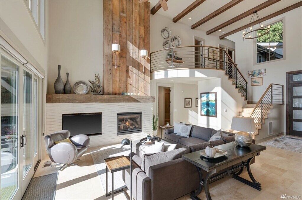 Photo of Livingroom in Lake Cavanaugh