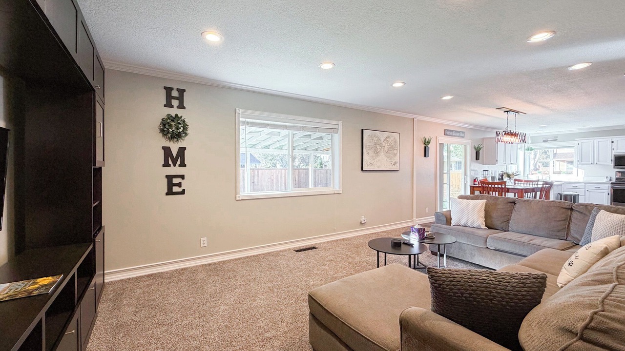 Photo of Livingroom in Dundee