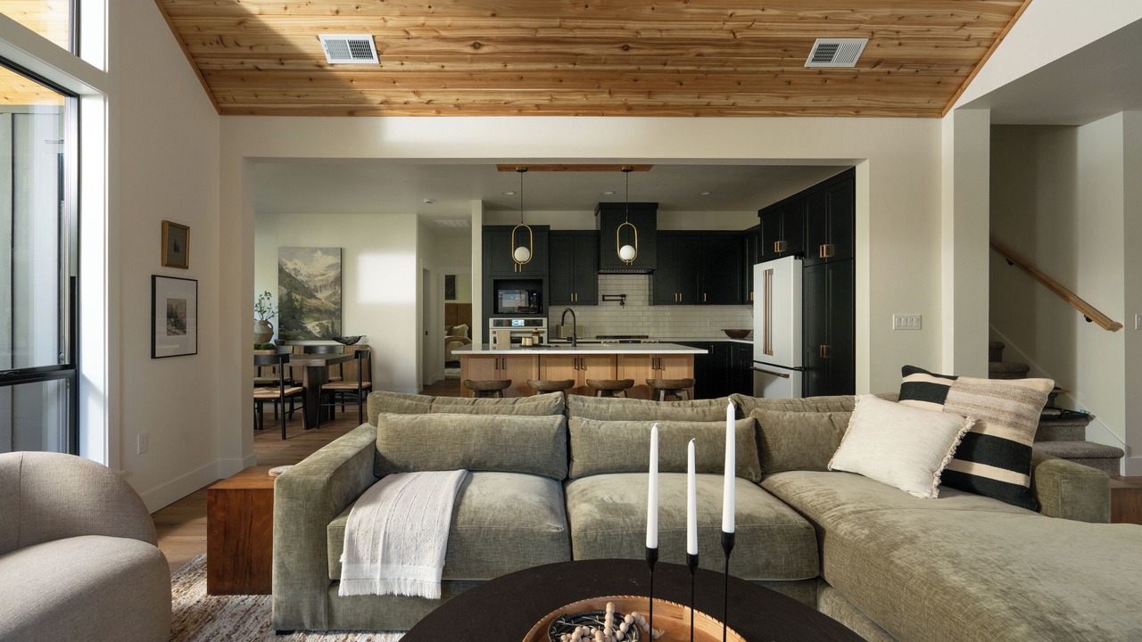 Photo of Livingroom in Mount Hood Village