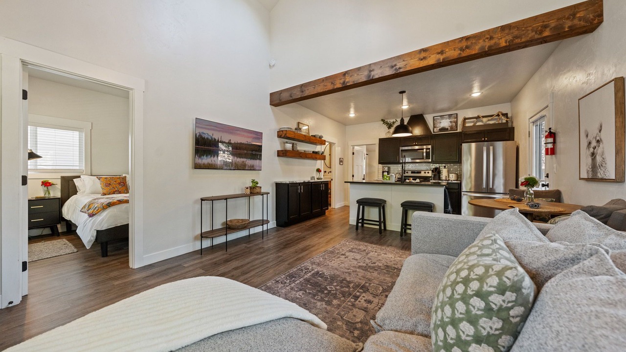 Photo of Livingroom in Bend