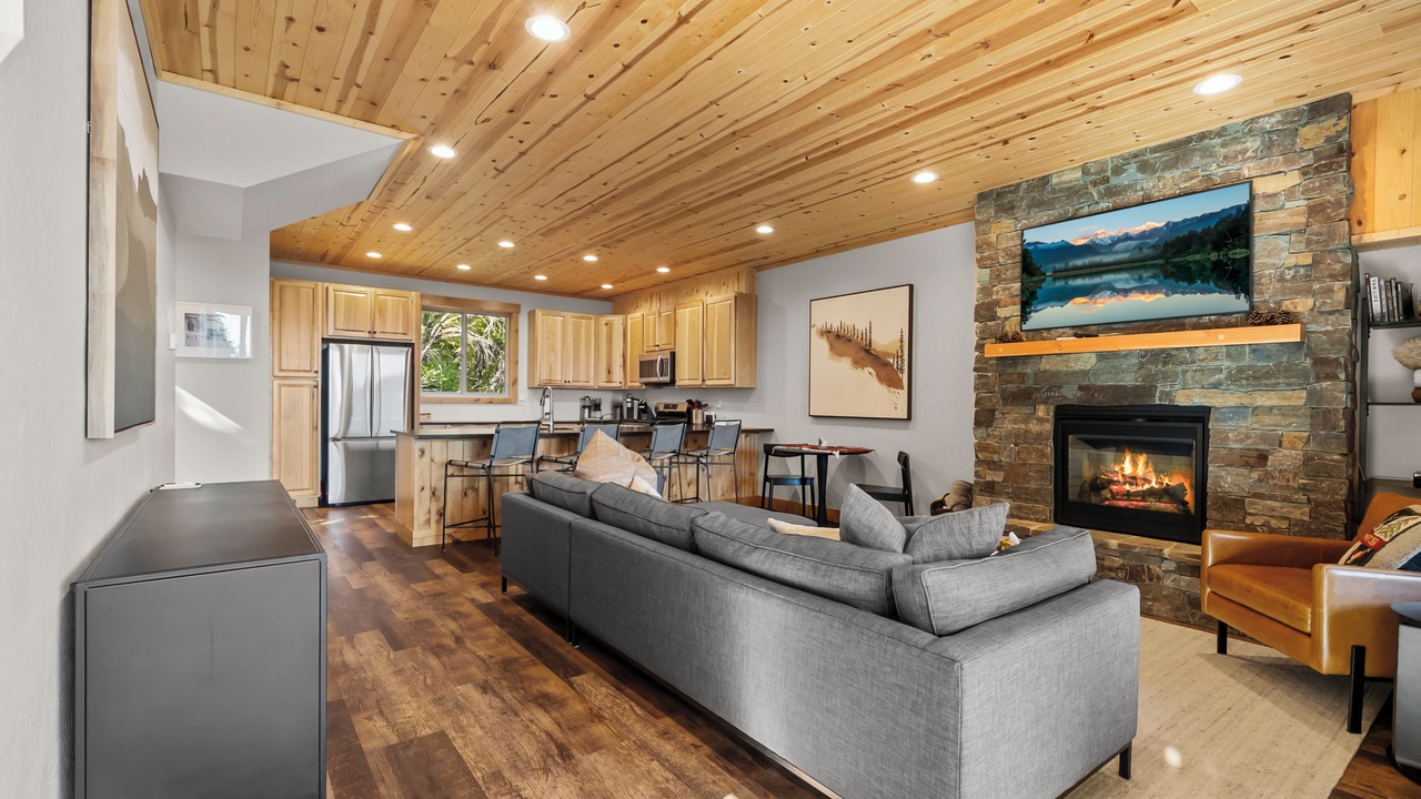 Photo of Livingroom in Sandpoint