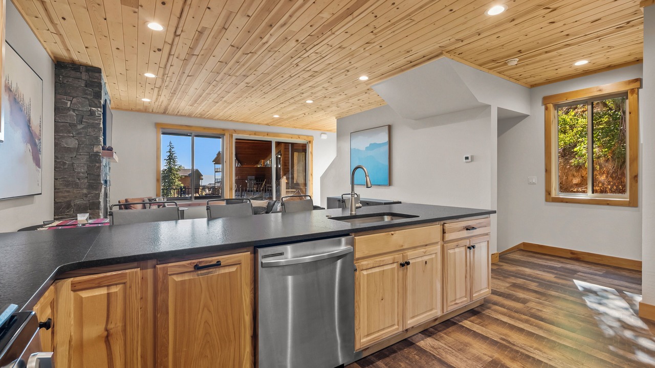 Photo of Bedroom in Sandpoint