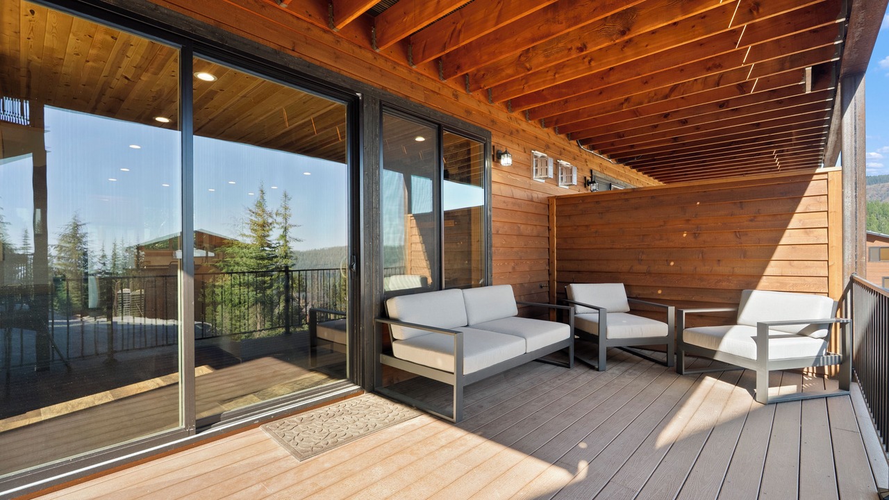 Photo of Patio Balcony in Sandpoint