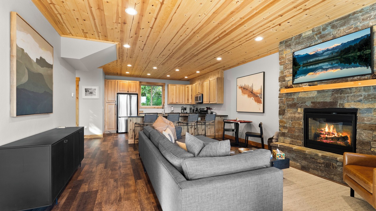 Photo of Livingroom in Sandpoint