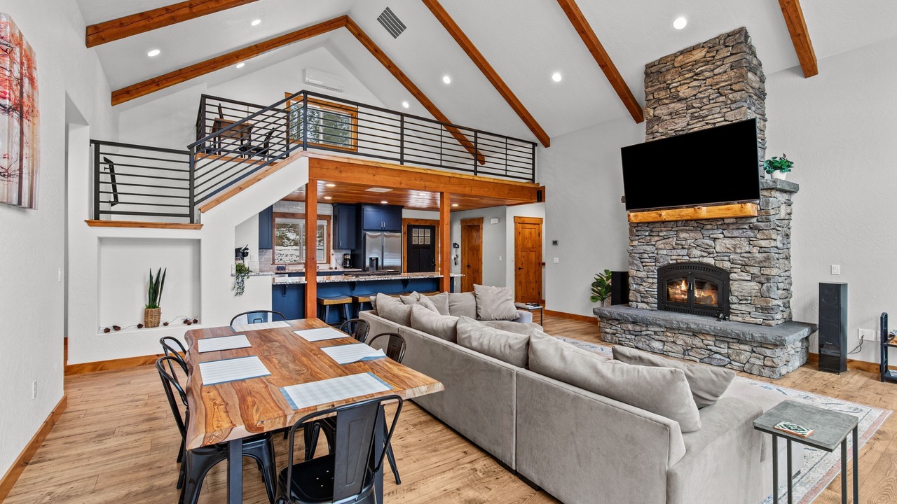 Photo of Livingroom in Priest River