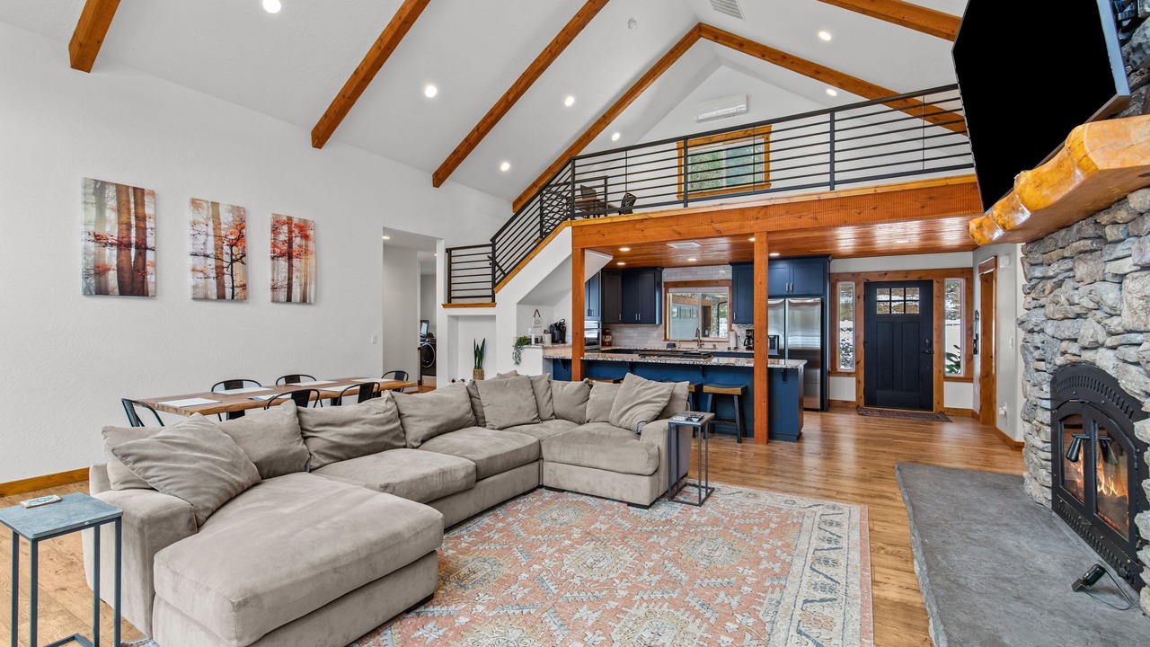 Photo of Livingroom in Priest River