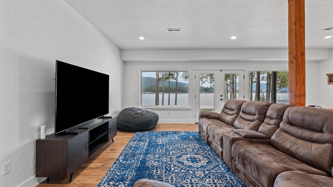 Photo of Livingroom in Priest River