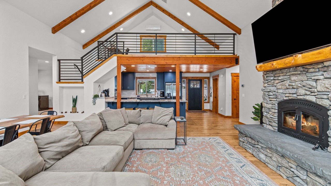Photo of Livingroom in Priest River