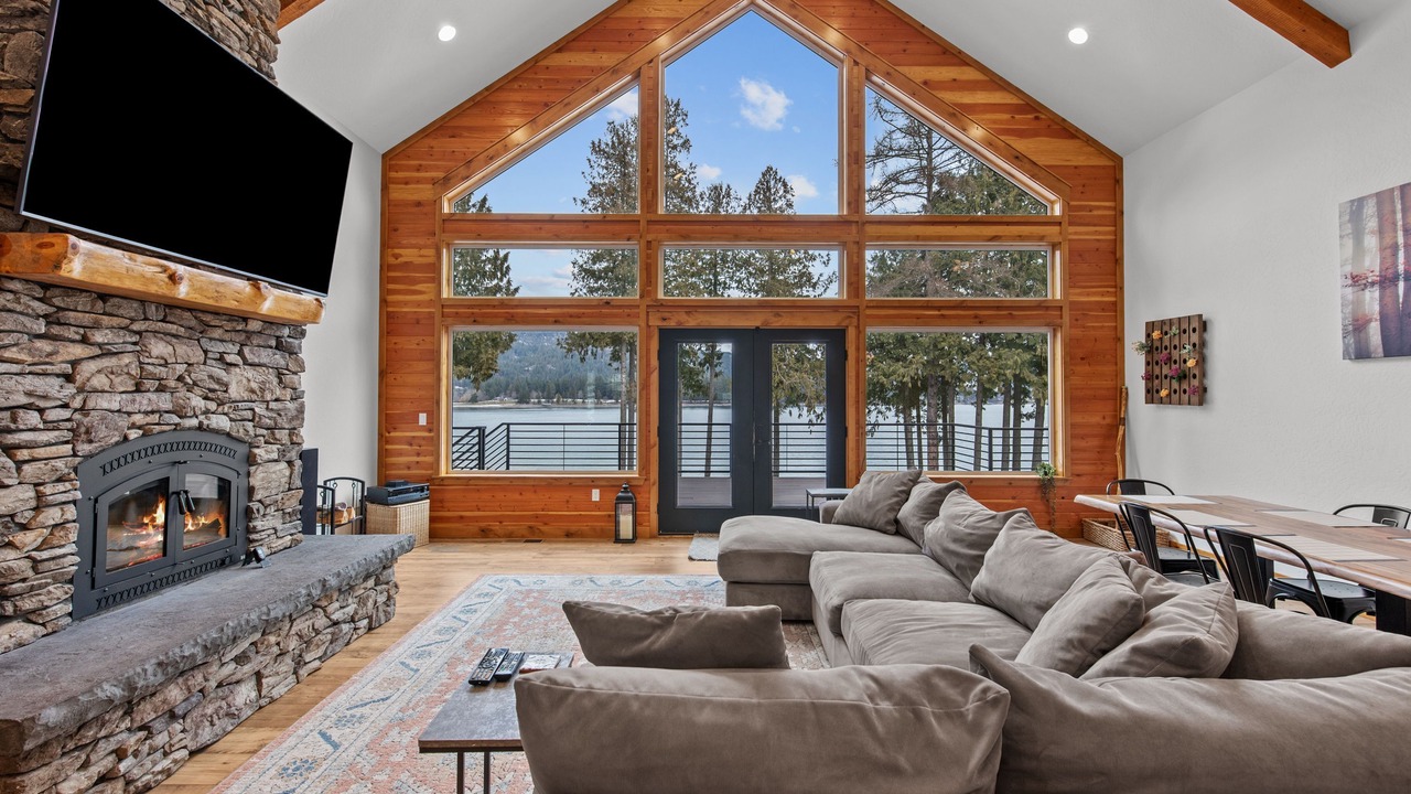 Photo of Livingroom in Priest River