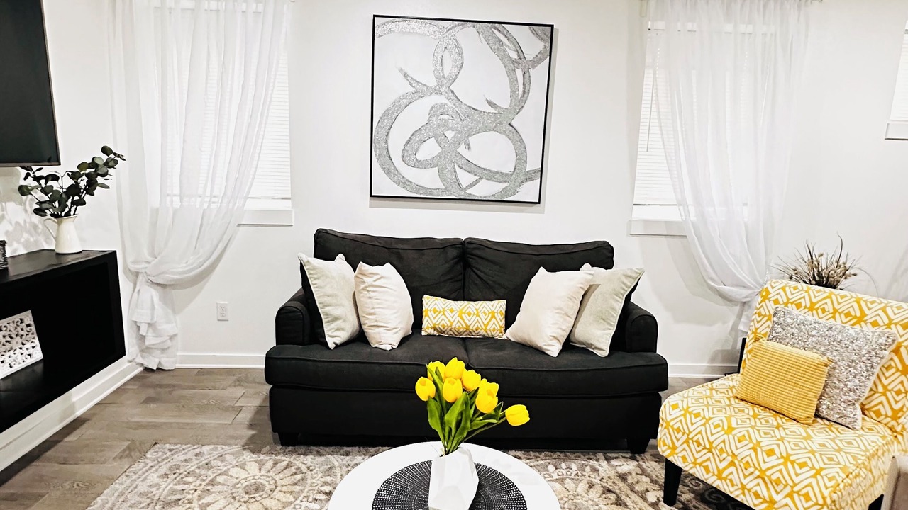 Photo of Livingroom in Hough