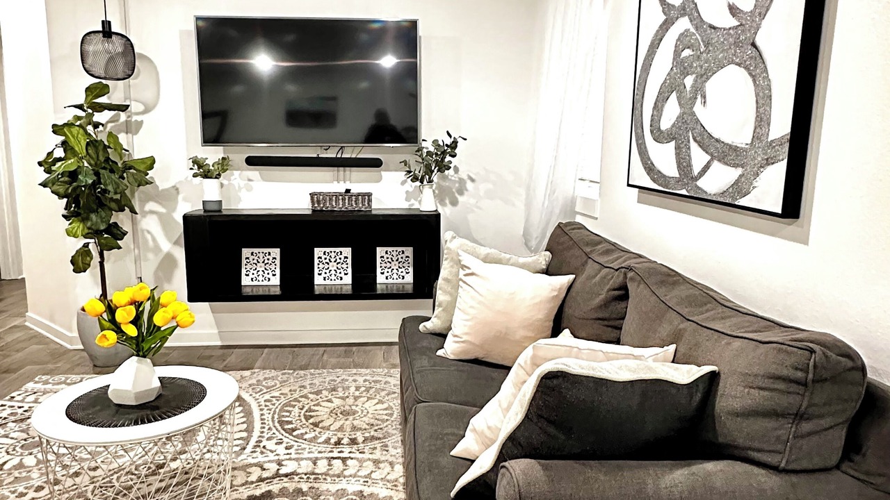Photo of Livingroom in Hough