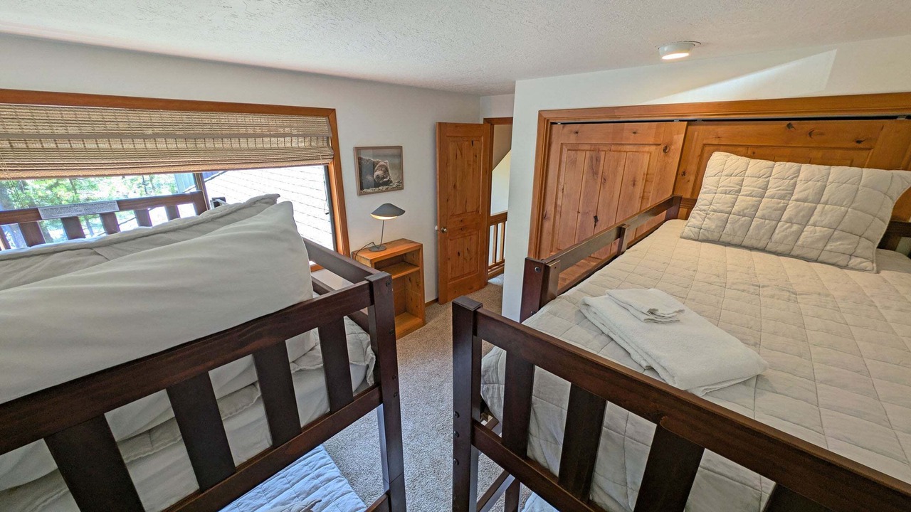 Photo of Bedroom in Overlook Park