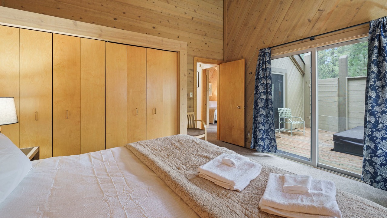 Photo of Bedroom in Overlook Park