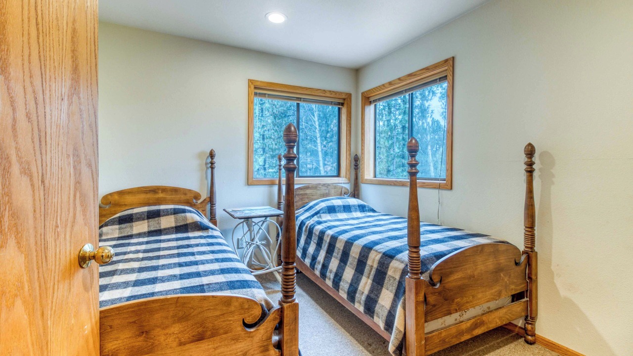 Photo of Bedroom in Black Butte Ranch