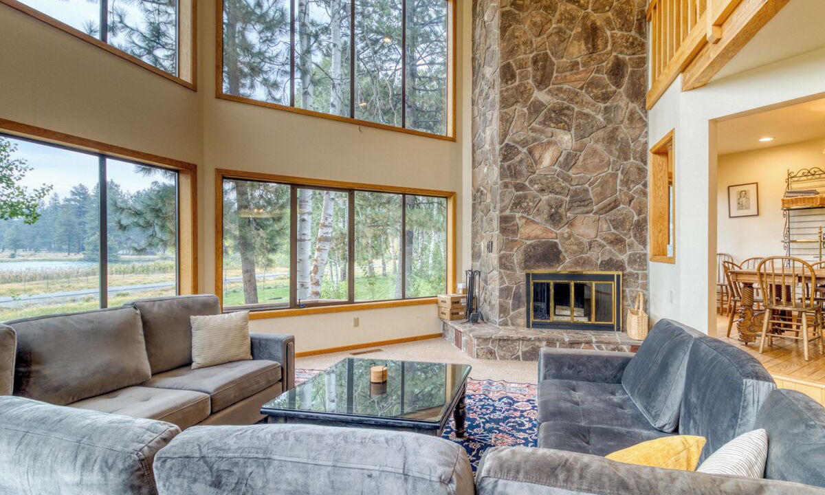 Photo of Bedroom in Black Butte Ranch