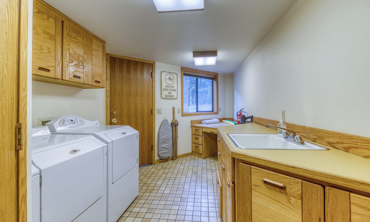 Photo of Bedroom in Black Butte Ranch