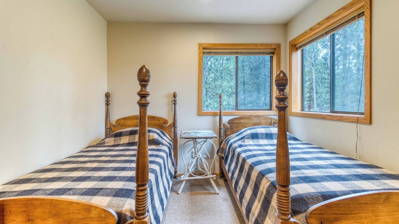 Photo of Bedroom in Black Butte Ranch