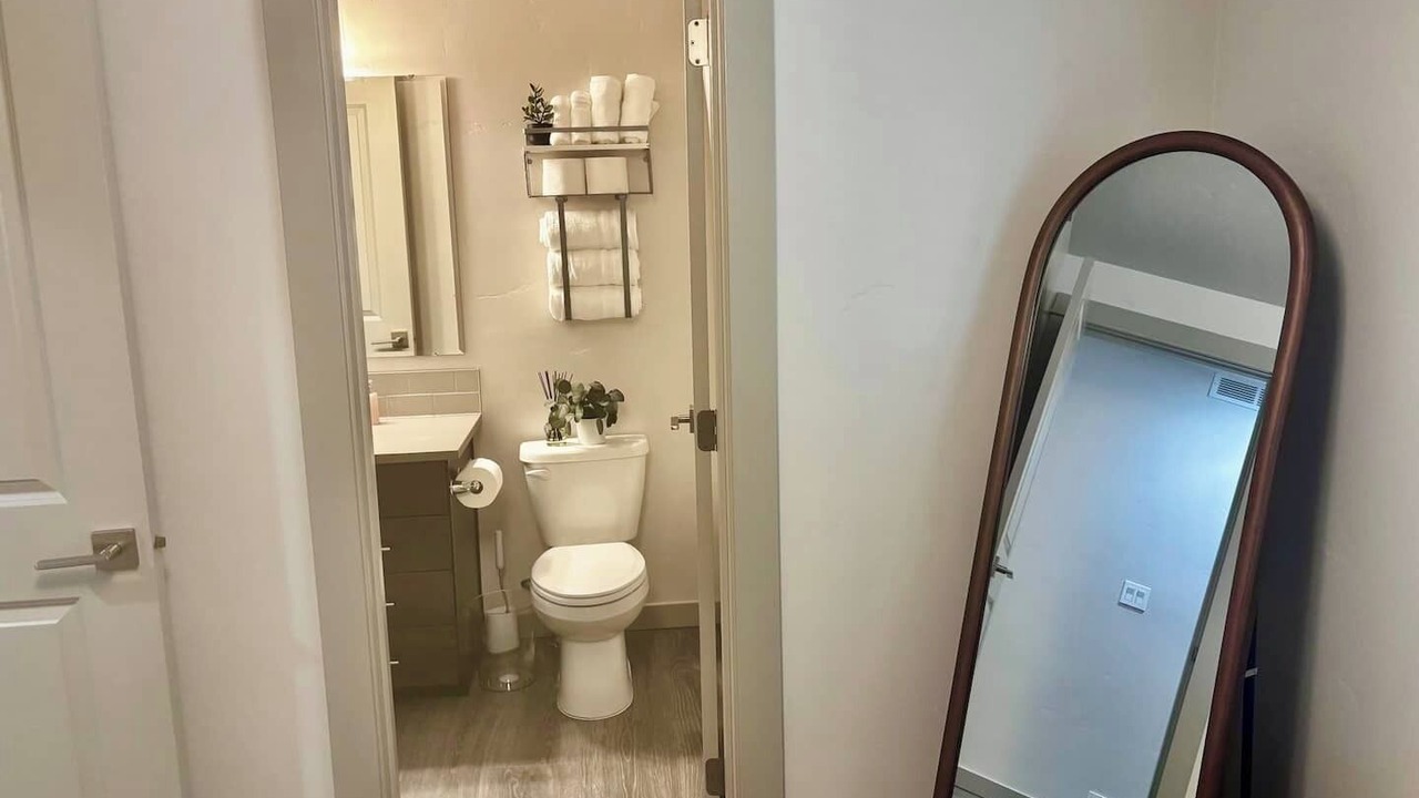 Photo of Bathroom in Sunset