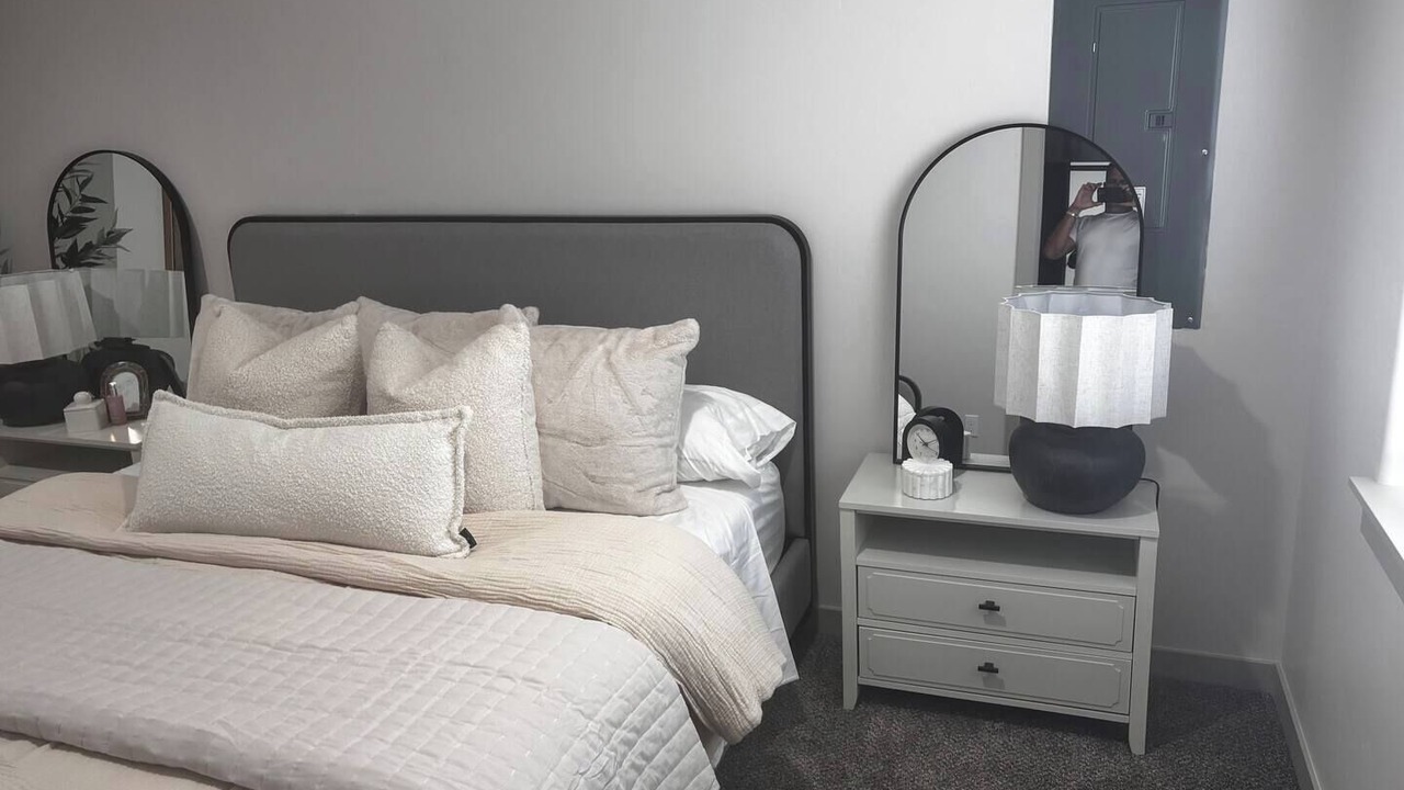 Photo of Bedroom in Sunset