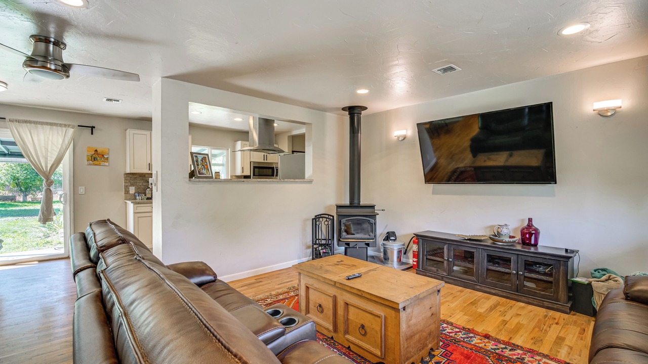 Photo of Livingroom in Medford