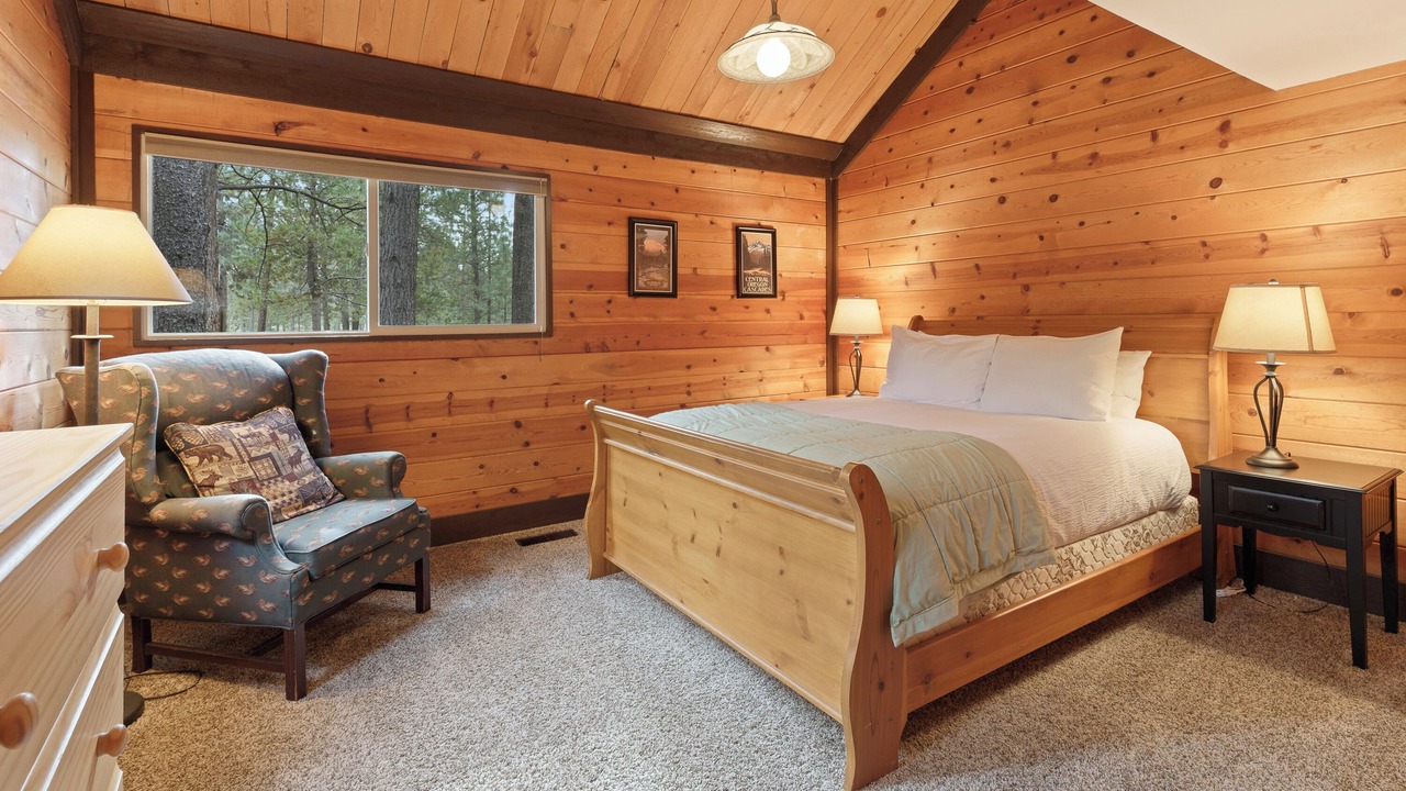 Photo of Bedroom in Sunriver