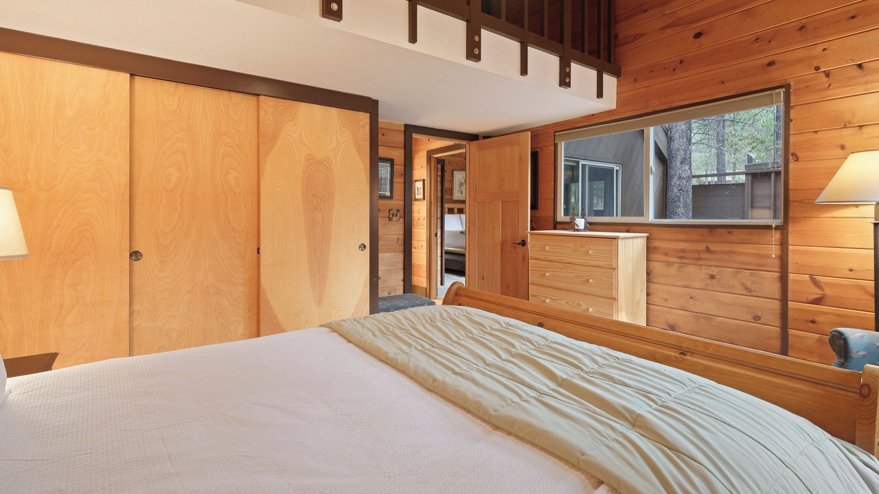 Photo of Bedroom in Sunriver