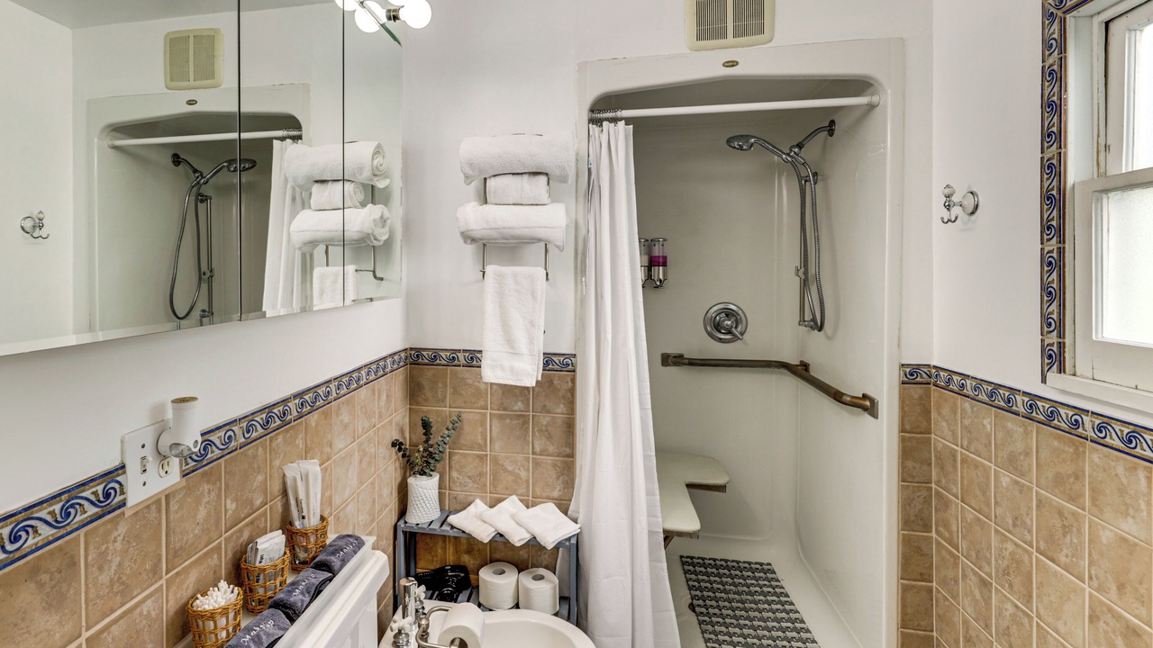 Photo of Bathroom in West Clarkston-Highland