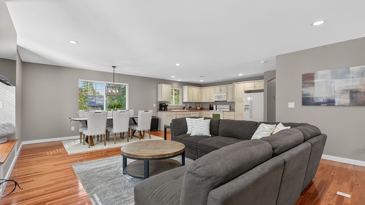 Photo of Livingroom in Garden Home-Whitford
