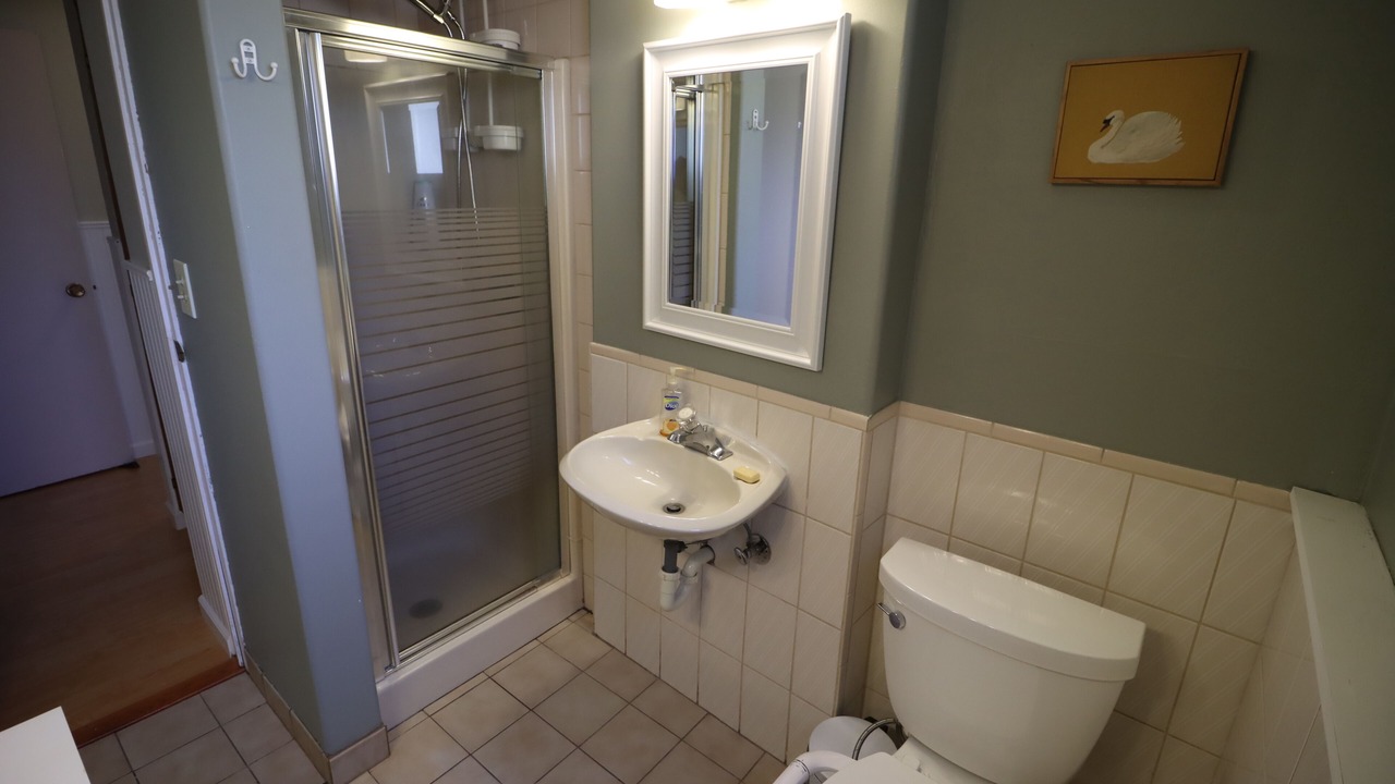 Photo of Bathroom in South Perry District