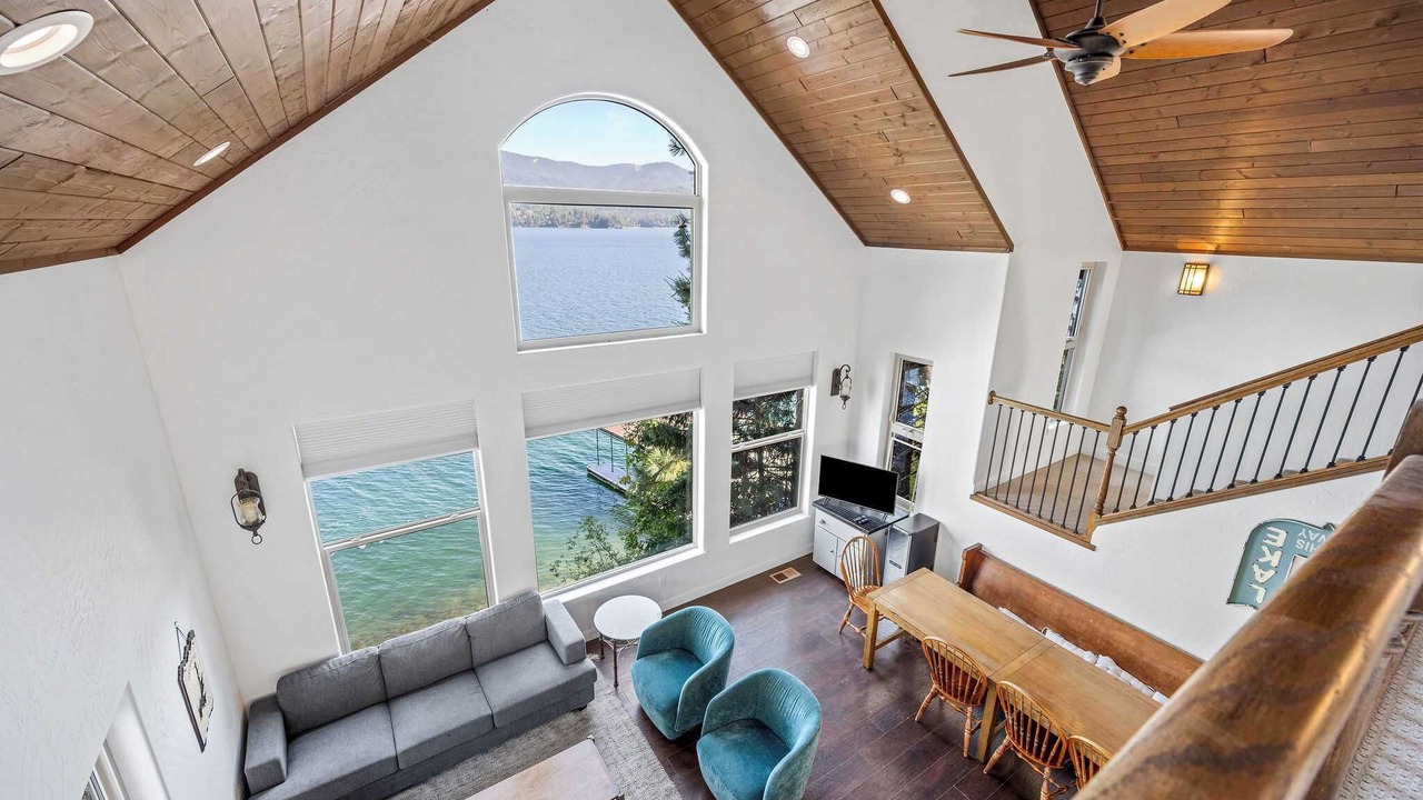 Photo of Livingroom in Hayden Lake