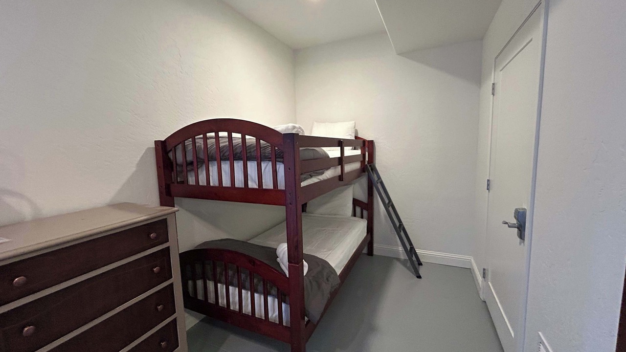 Photo of Bedroom in Hayden Lake