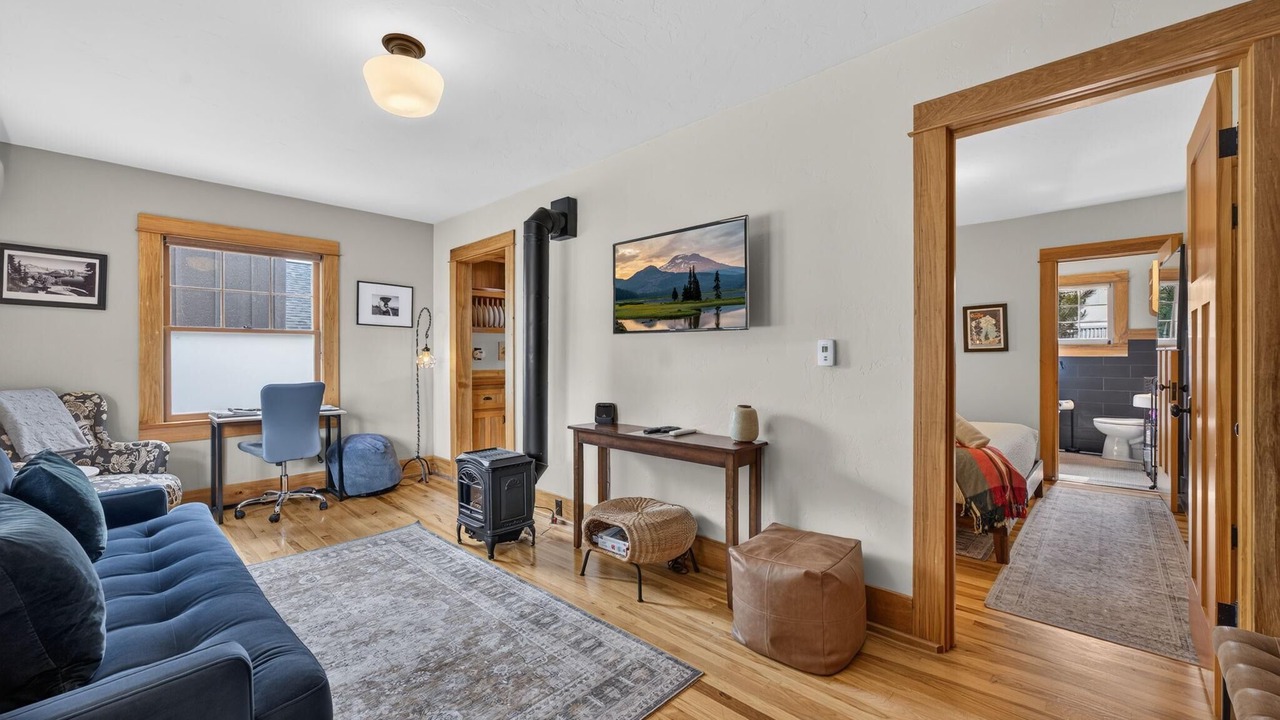 Photo of Livingroom in Old Bend