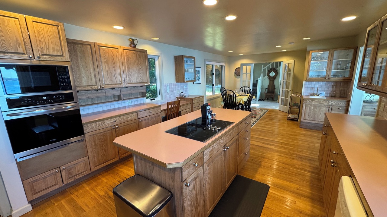 Photo of Kitchen in Eastsound
