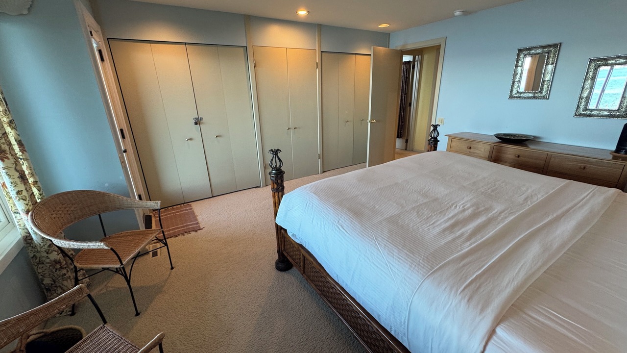 Photo of Bedroom in Eastsound