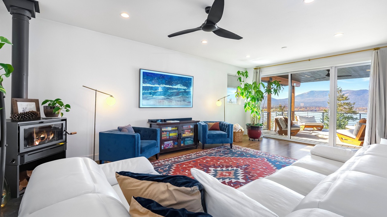 Photo of Livingroom in Sandpoint