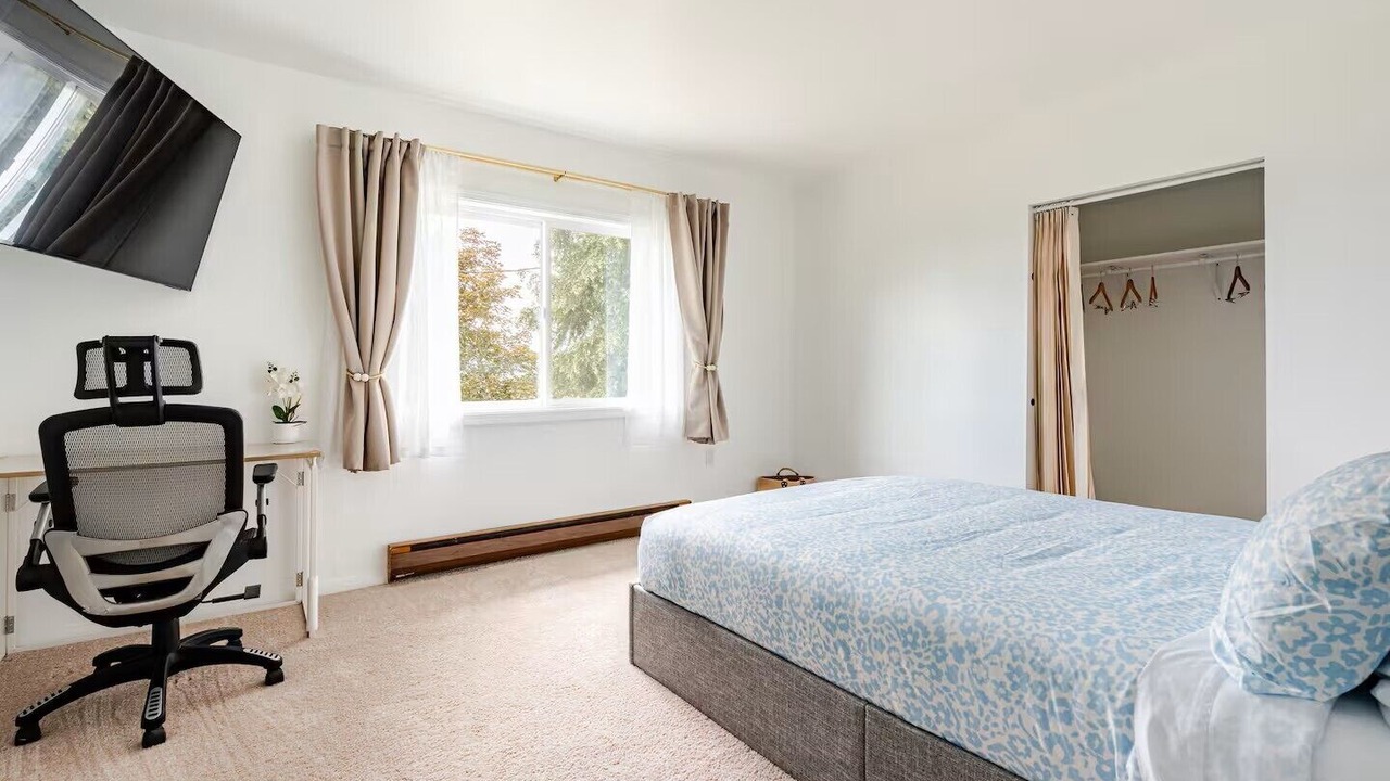 Photo of Bedroom in Rainier View