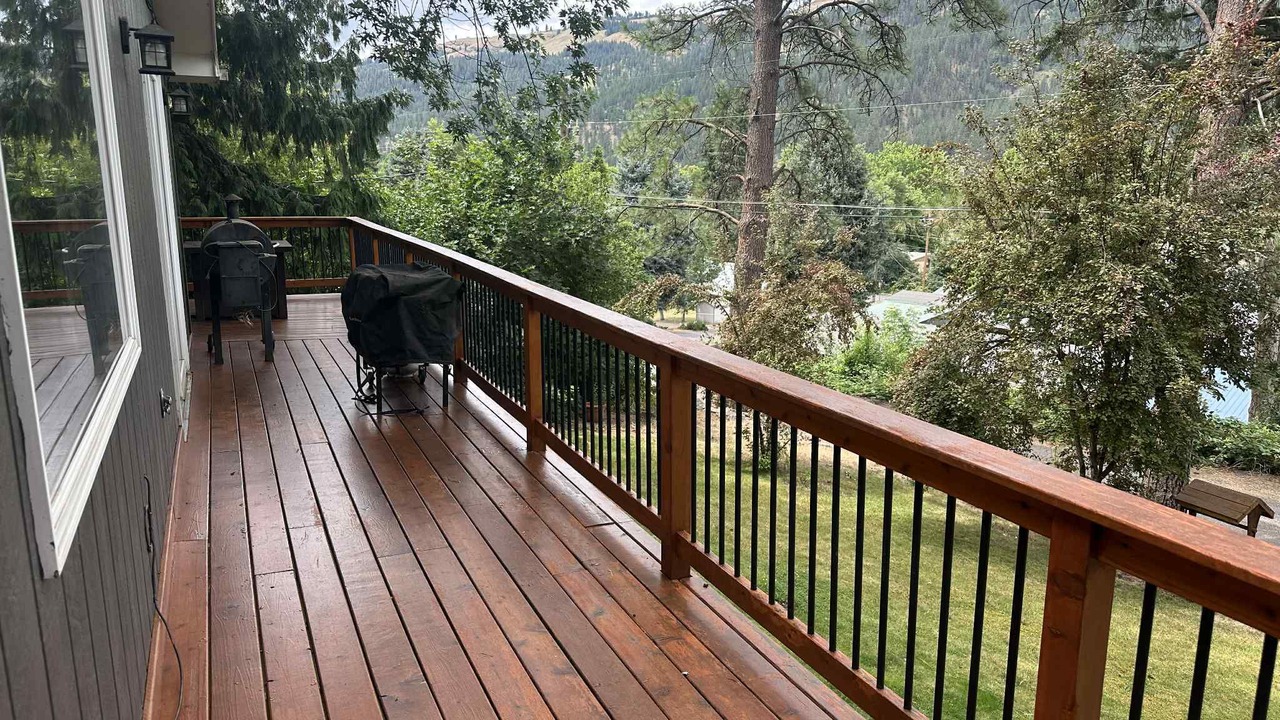 Photo of Patio Balcony in Ahsahka