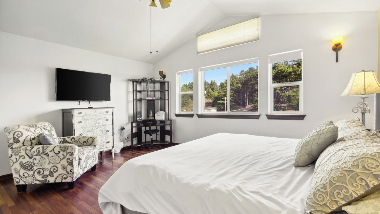 Photo of Bedroom in Pacific Beach