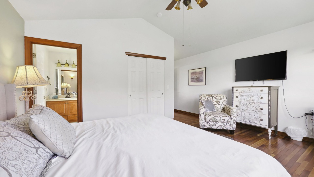 Photo of Bedroom in Pacific Beach
