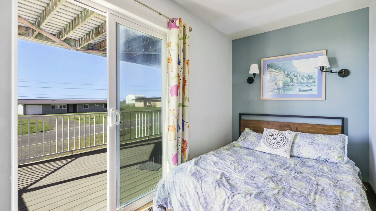 Photo of Bedroom in Pacific Beach
