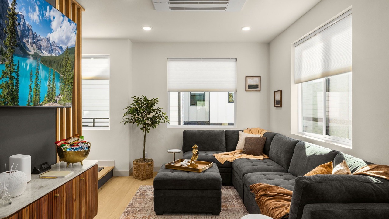 Photo of Livingroom in South Delridge