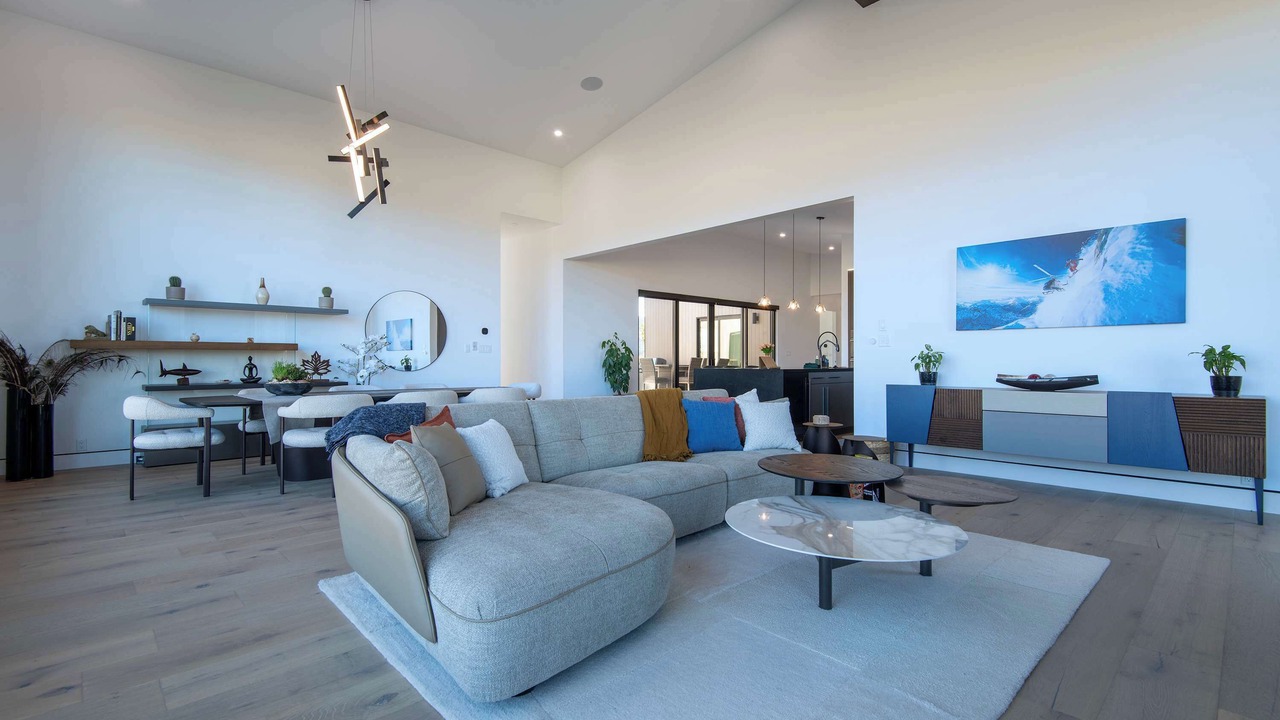 Photo of Livingroom in Victor