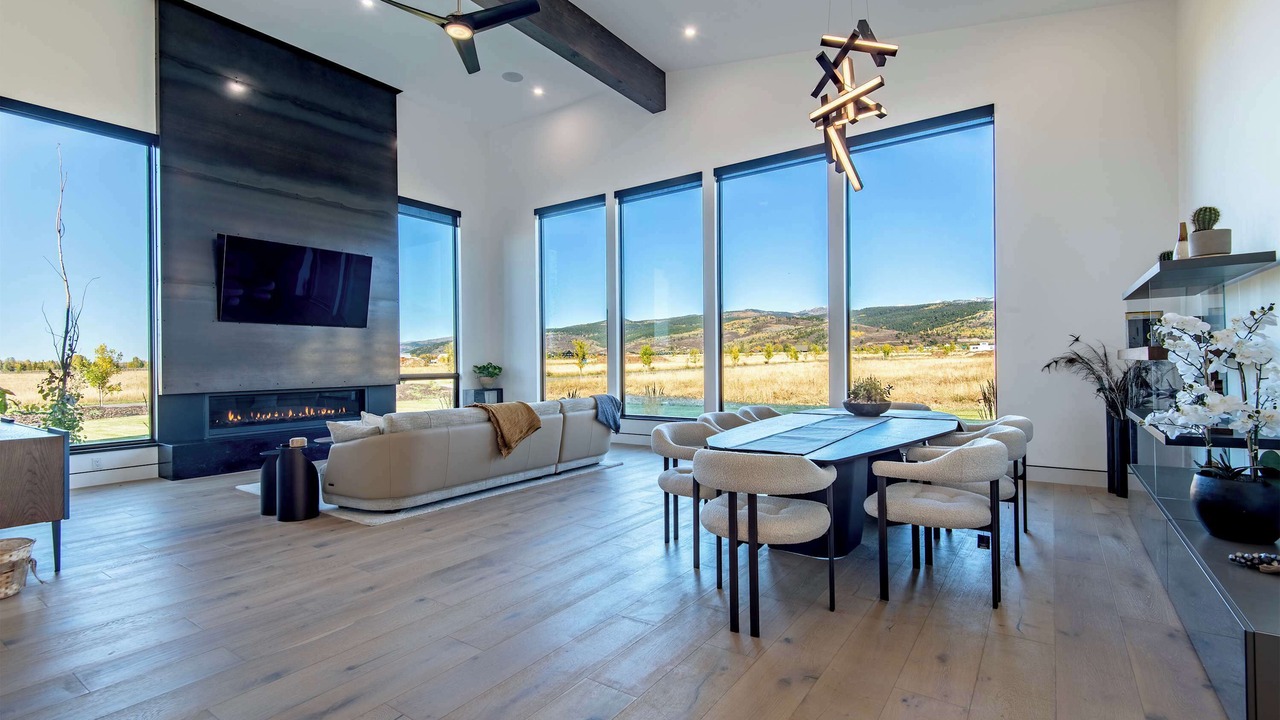 Photo of Livingroom in Victor